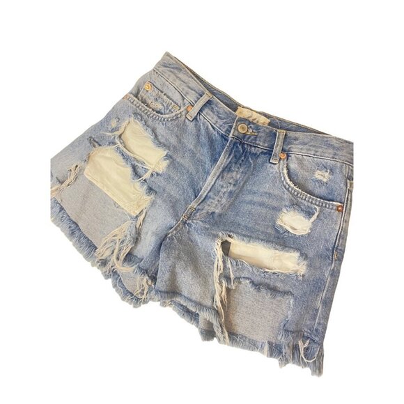 We The Free Free People Maggie Blue Denim Distressed Cut-Off Shorts Size 24 - Picture 4 of 7